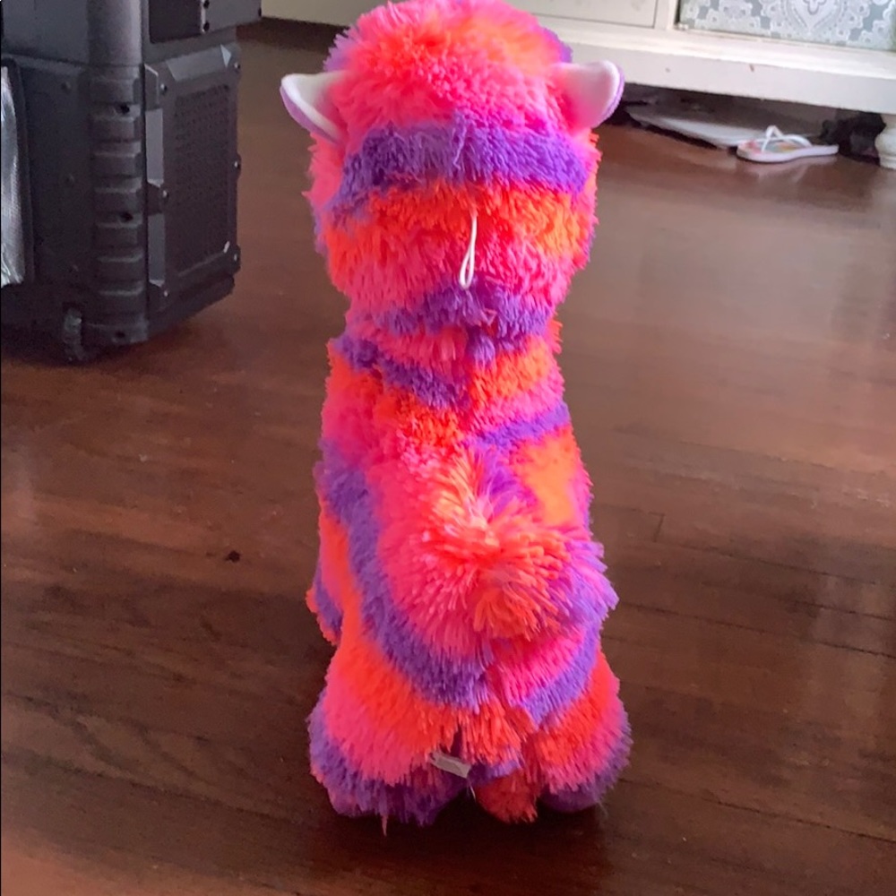 Colorful llama - Picture 3 of 5